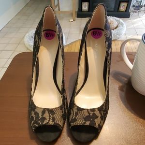 Nine west black lace heels